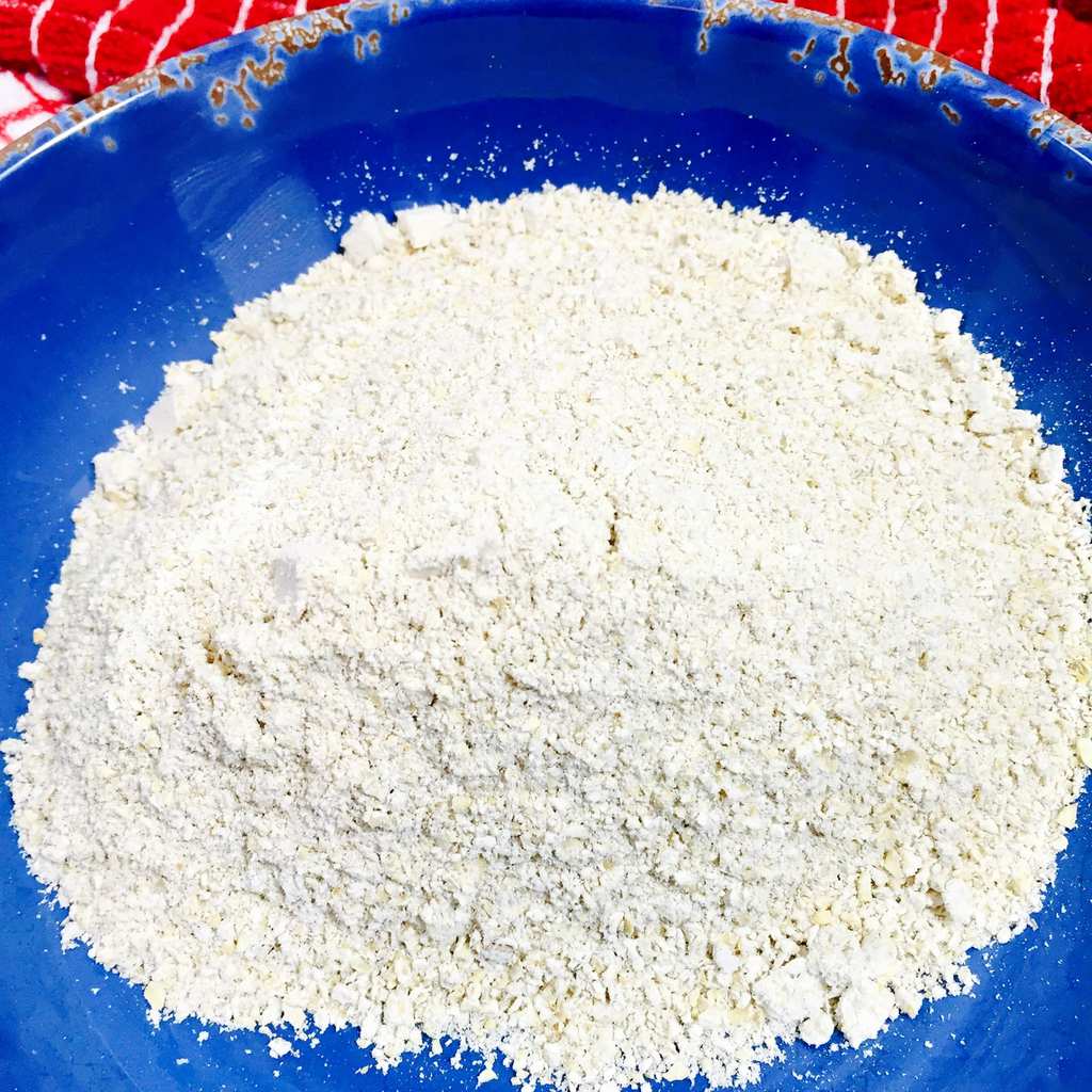 oat flour in a blue bowl